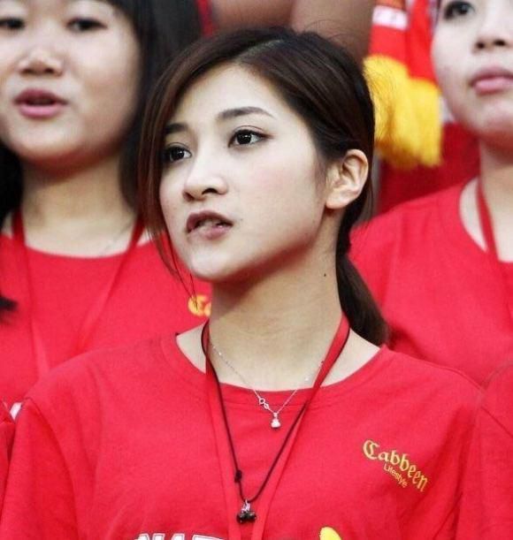 在乳孔里进出h